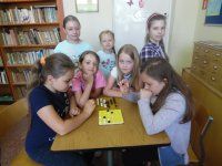 Gra planszowa w bibliotece